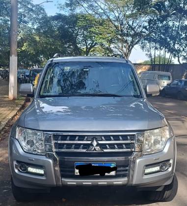 MITSUBISHI PAJERO 3.2 HPE S 4X4 7 LUGARES 16V TURBO INTERCOOLER DIESEL 4P AUTOMÁTICO MITSUBISHI PAJERO 3.2 HPE S 4X4 7 LUGARES 16V TURBO INTERCOOLER DIESEL 4P AUTOMÁTICO